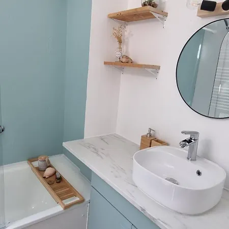 Lumineux, 2 Ch, 4 A 5p, Balcon, Parking 코트레